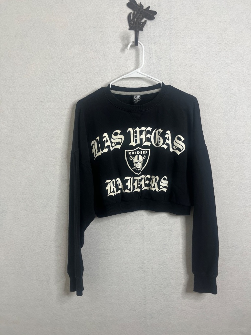 NFL Las Vegas Raiders Cropped Sweatshirt Black Graphic Crewneck Size Small